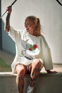 T-shirt LET MI STRADDLE YOUR MIND